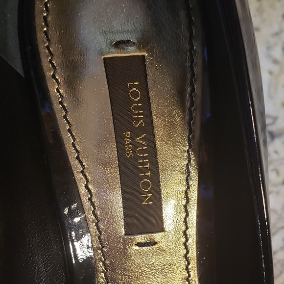 ⭐ SOLD ⭐ Authentic Louis Vuitton Heels - Picture 4 of 12